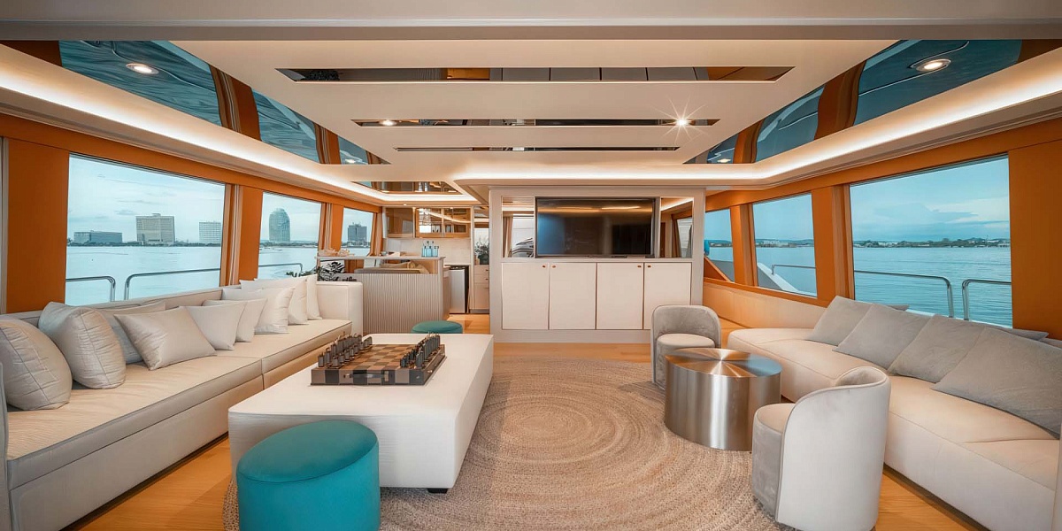 Аренда мега яхты Sea Bear Westport 130 на Пхукете